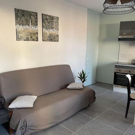 Sur La Route Des Vignerons Apartment Courthézon Екстериор снимка